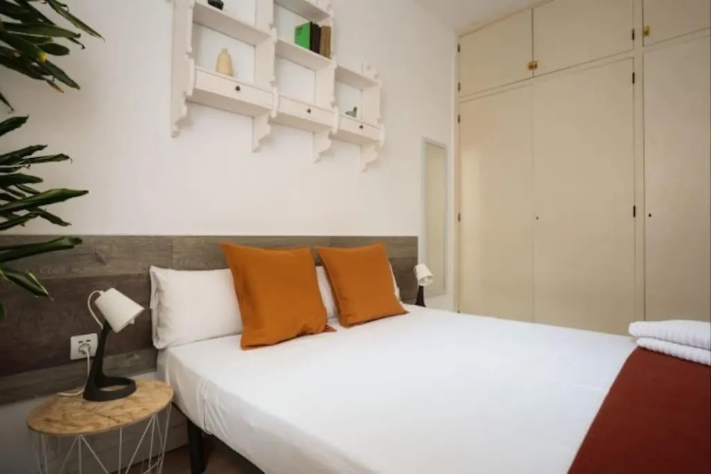 Renovated Apartment in Vila de Gràcia-1