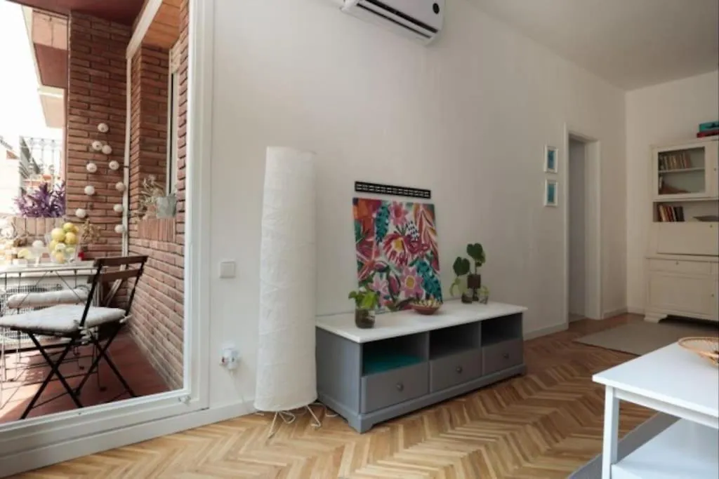 Renovated Apartment In Vila De Gracia-1